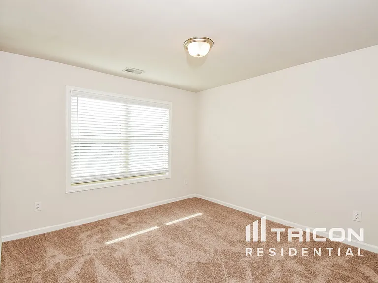Tricon Macland Township — Photo 69