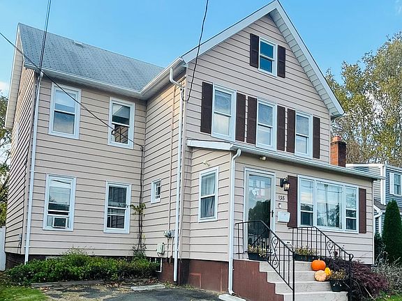 Exterior Front w Driveway