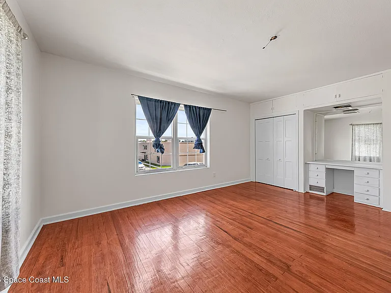 1008 E Strawbridge Ave — Photo 21