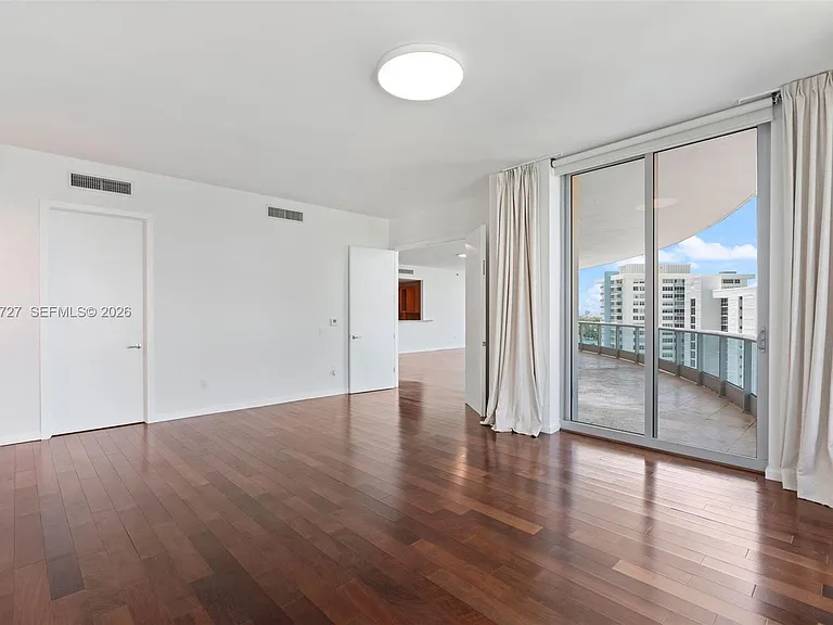 5959 Collins Ave #1101 — Photo 12