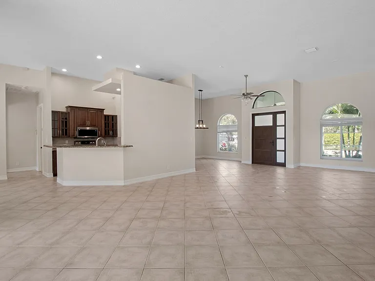 1680 SW 14th Dr — Photo 13