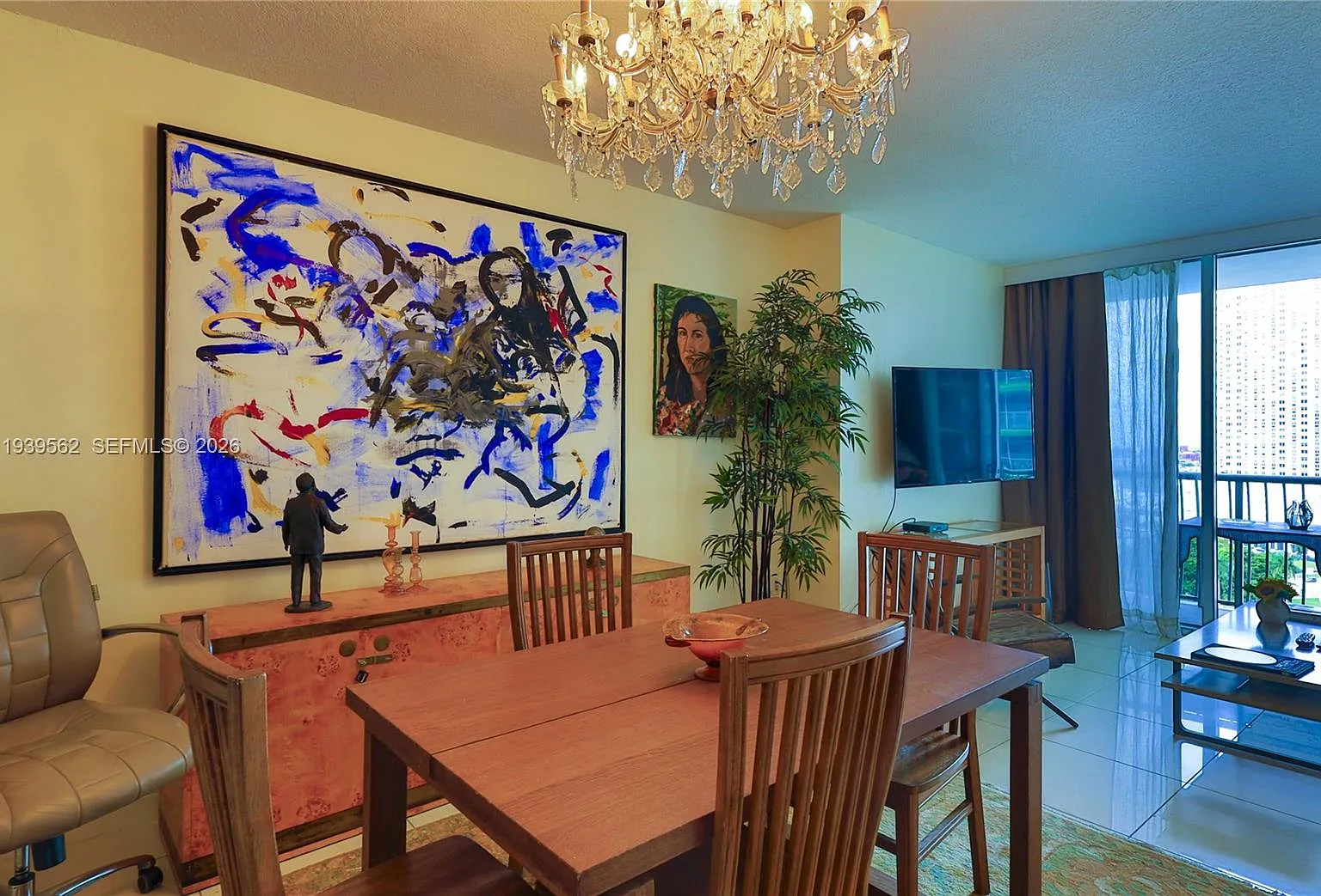 Opera Tower Condo — Photo 1