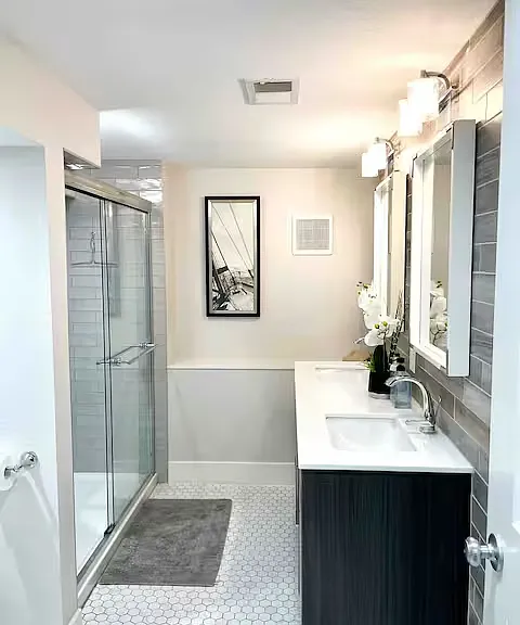 276 S Franklin St — Photo 2