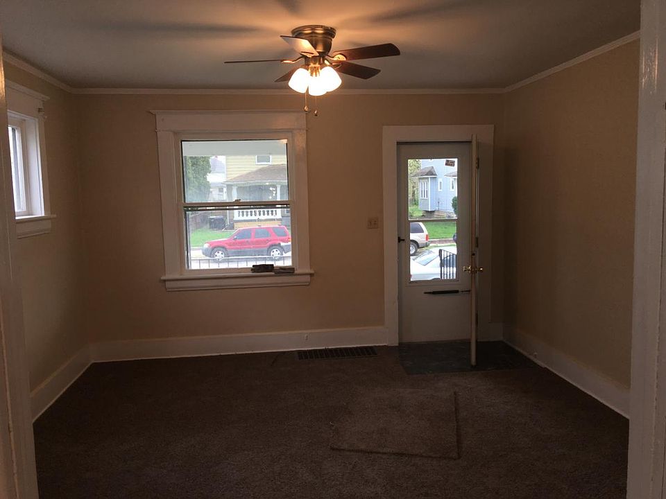 2nd image of 340-342 Oakwood Pl