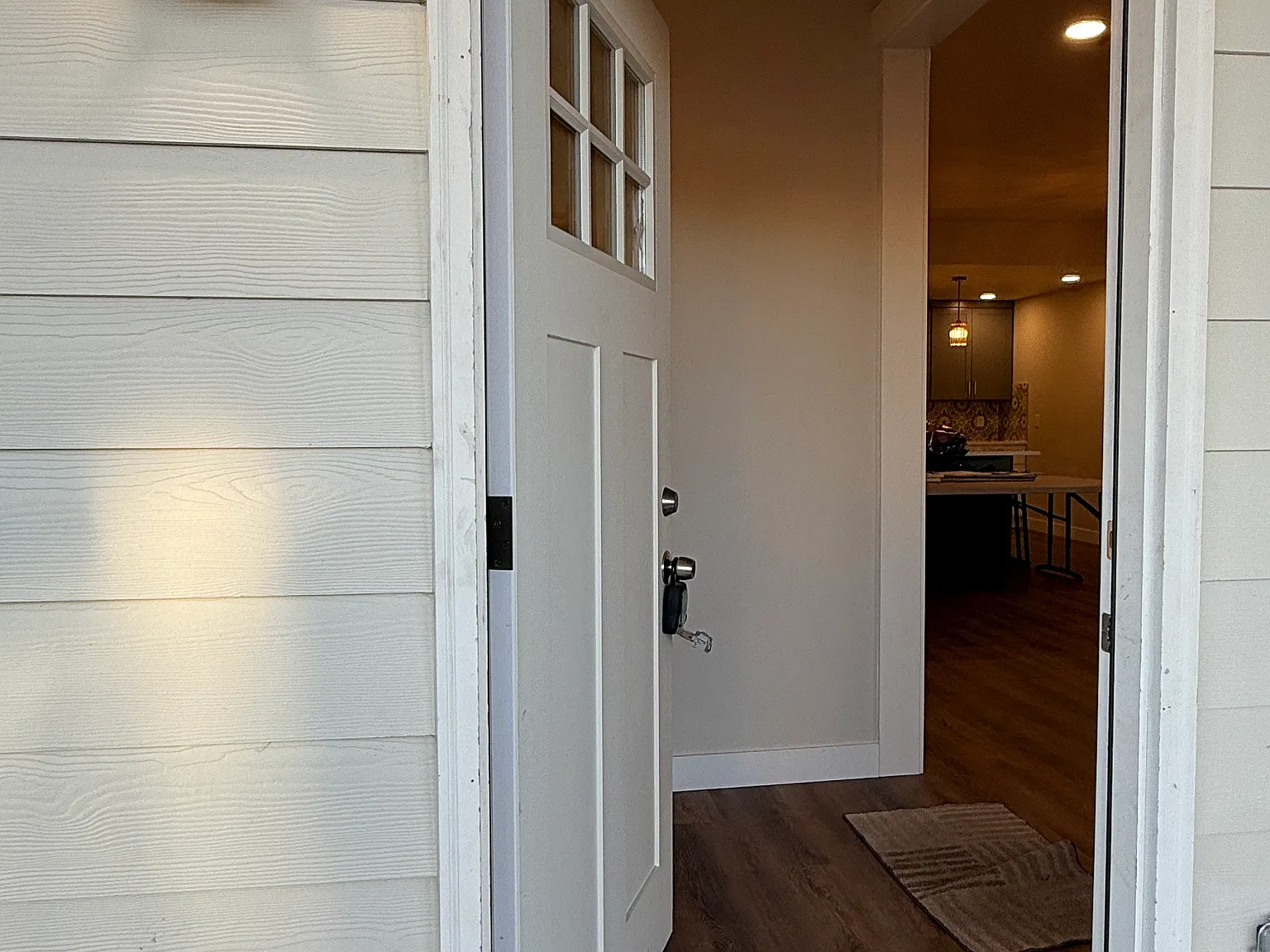 4 bed, 1394 sqft, $3,100 — Photo 2
