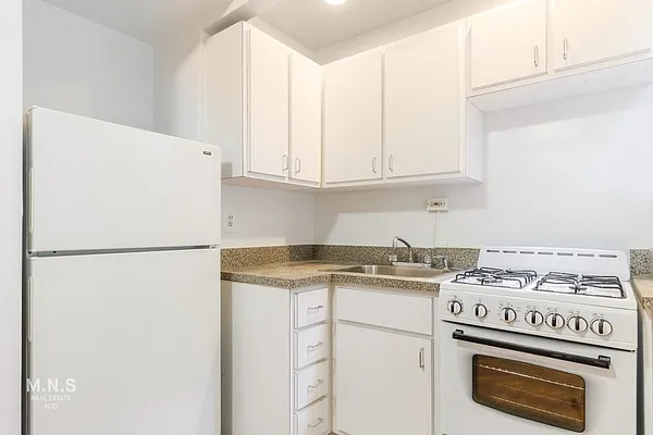 Rented by MNS | media 3