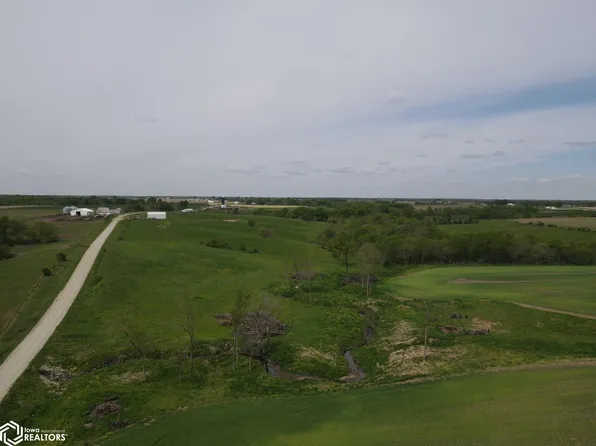 3 220th St, Bloomfield, IA 52537