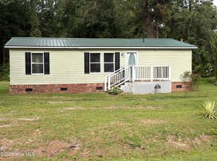 550 Mill Quarters Rd, Hallsboro, NC 28442