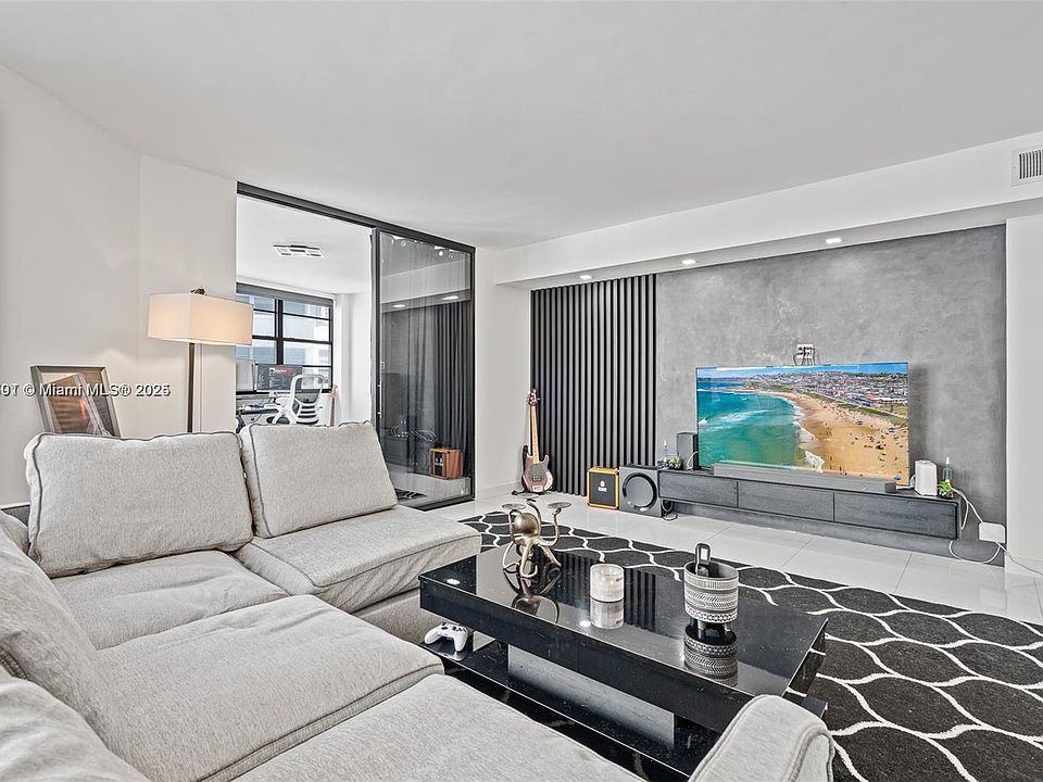 1st image of 999 Brickell Bay Dr #700