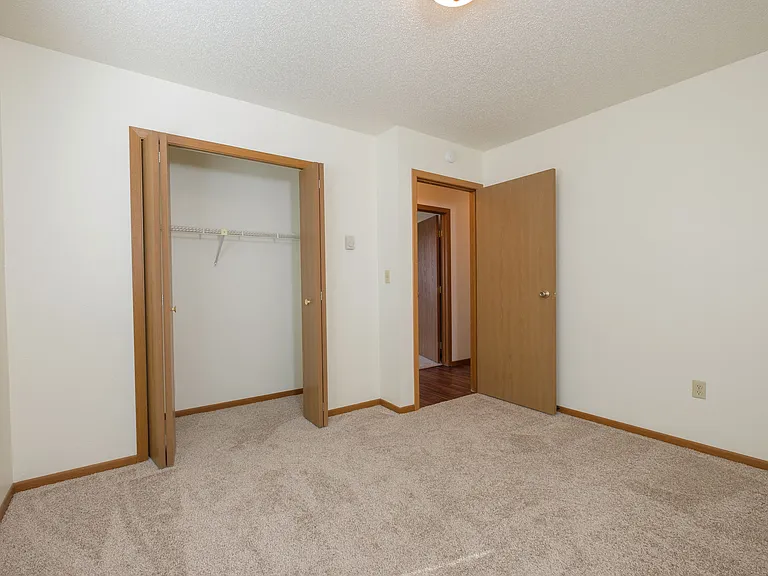 Fargo, ND Hunters Run Apartments | Bedroom