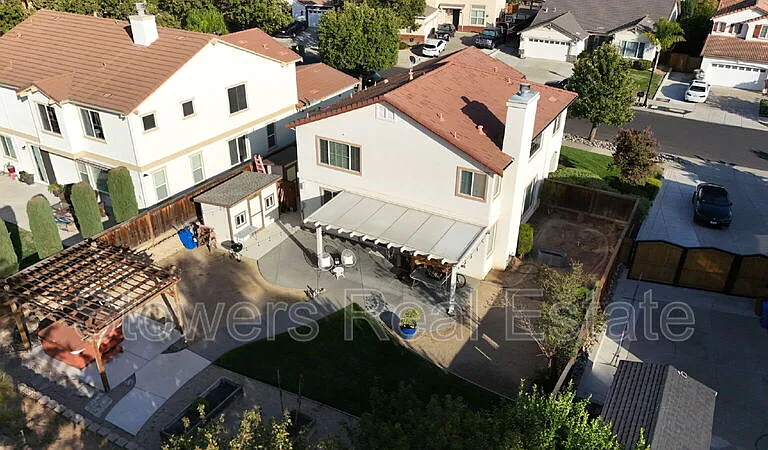 729 Copperfield Ct — Photo 46