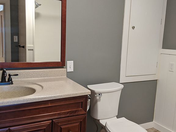 4th image of 134 N George St