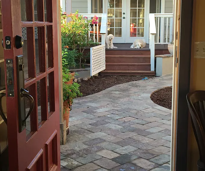 2409 Vancouver Ave — Photo 16