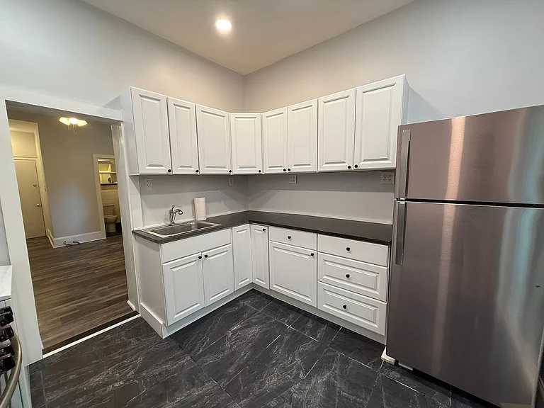 828 Corinthian Ave #1 — Photo 17