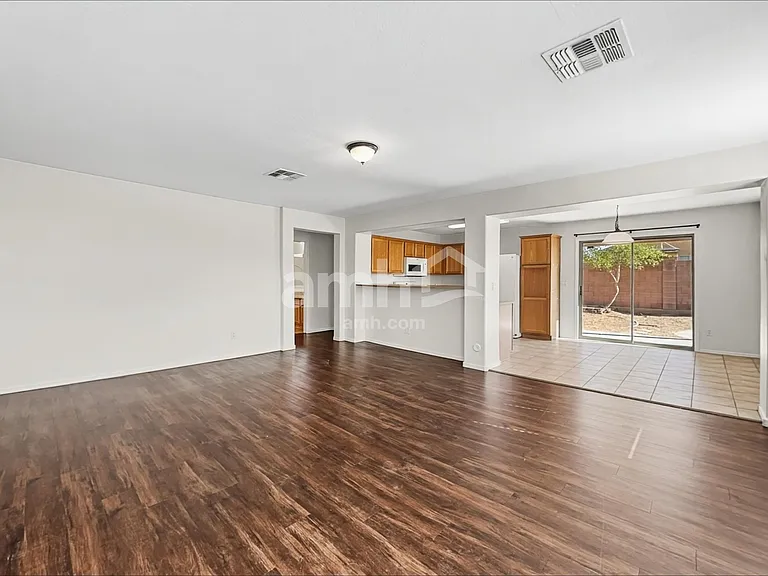 236 W Angus Rd — Photo 7