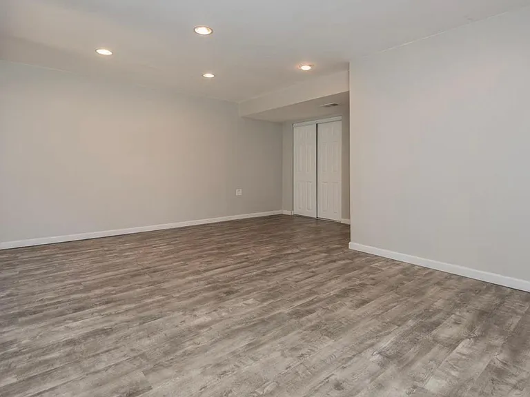 2032 Silent Spring Dr — Photo 21