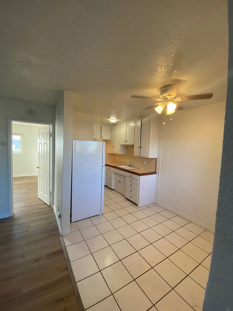 Upstairs One Bedroom Available now! — Photo 2