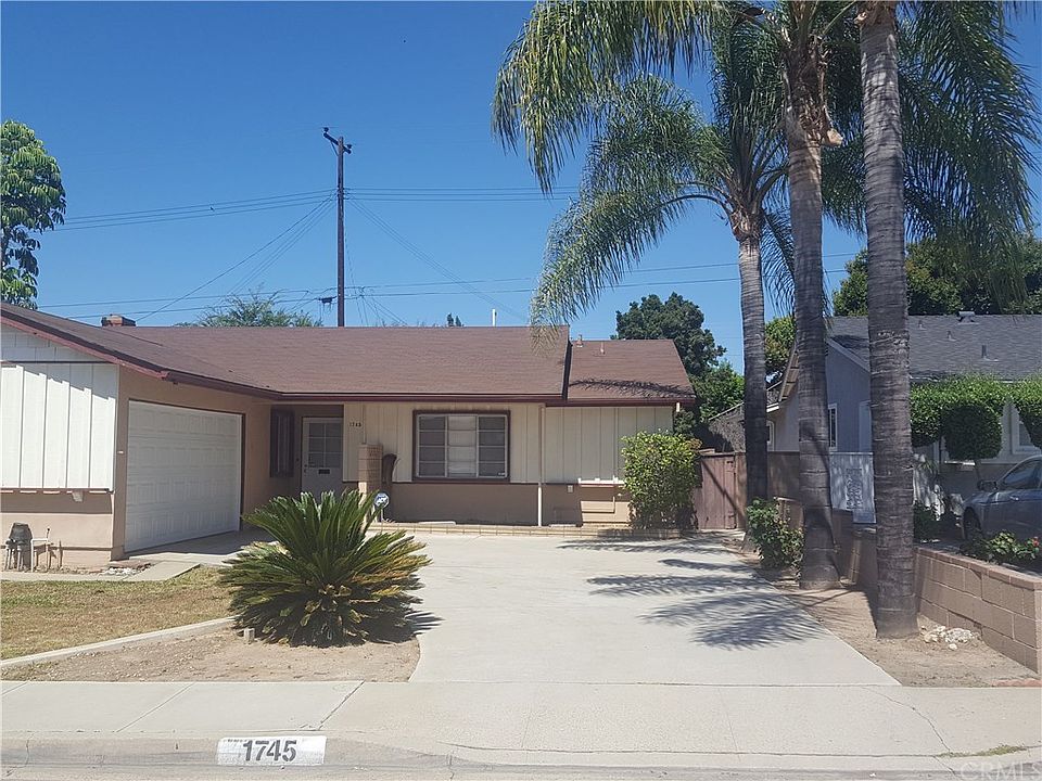 1st image of 1745 Holly Oak Dr