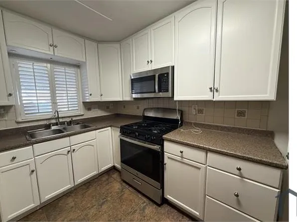 2206 Redthorn Rd, Middle River, MD 21220