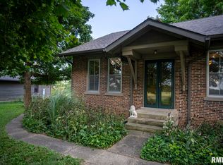 13510 E Clary Rd, Tallula, IL 62688