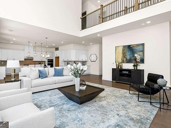 3rd image of 2485 Stewart Rd