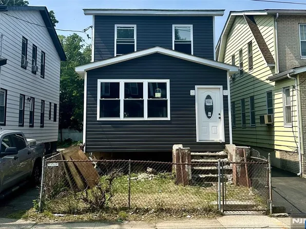 90 Paine Ave, Irvington, NJ 07111