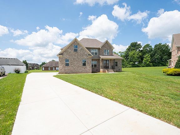 3rd image of 104 Waycross Dr