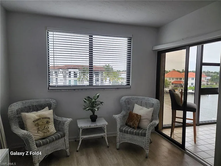 805 River Point Dr #C-307 — Photo 8