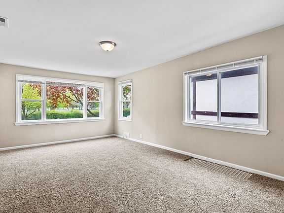 3rd image of 4121 N Ozanam Ave