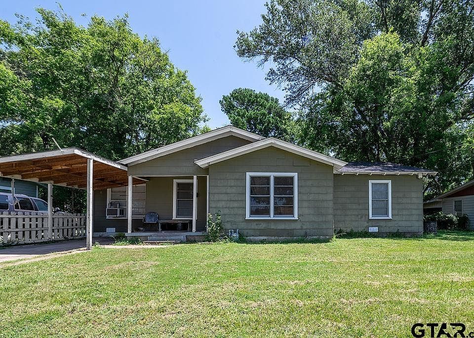 1st image of 305 Park Cir