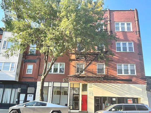 5th image of 238 W 31st St APT 2E