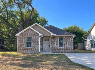 508 W Hull St, Denison, TX 75020