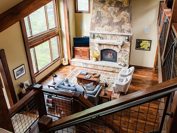 2nd image of 134 Windwood Cir