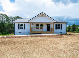 112 Dove St SW, Lenoir, NC 28645