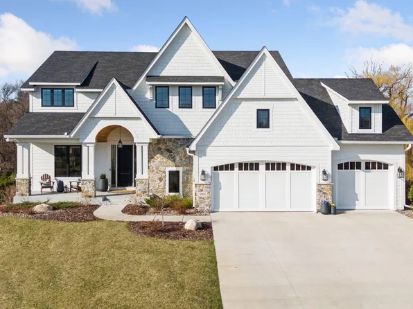5960 Prestwick Ct, Shorewood, MN 55331
