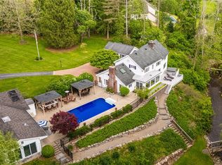 22 Taylor Rd, Honeoye Falls, NY 14472