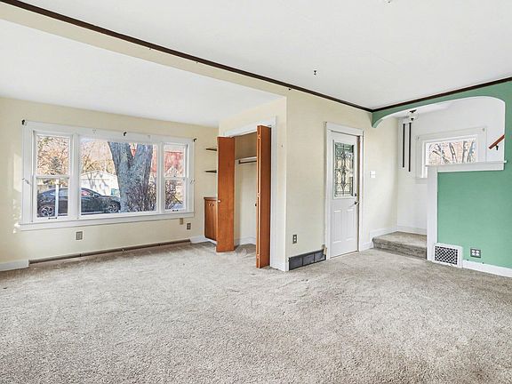 2nd image of 2516 Fairfield Ave