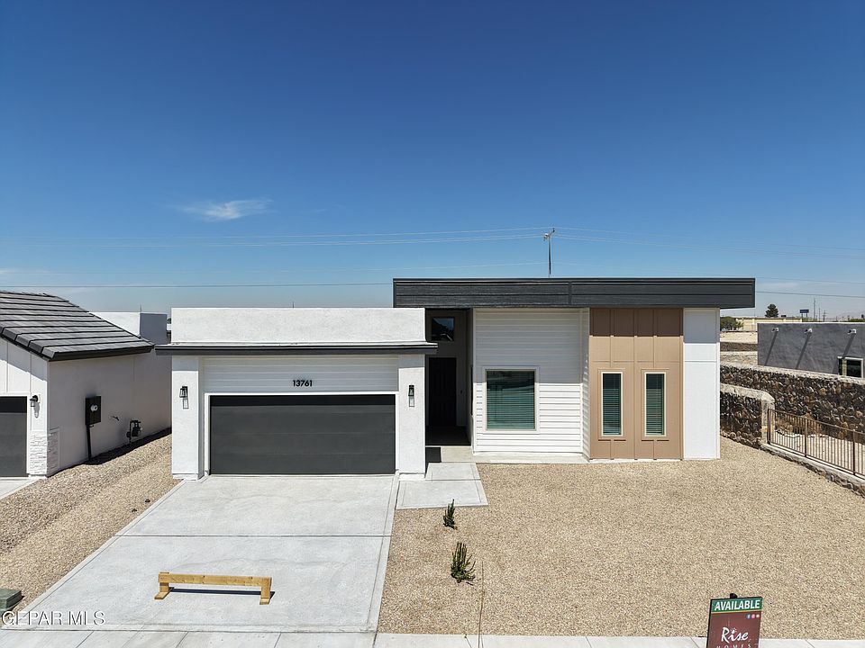 1st image of 13761 Centro Vista Ave