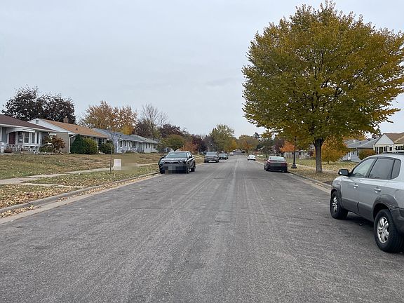 4th image of 1621 Sherwood Ave
