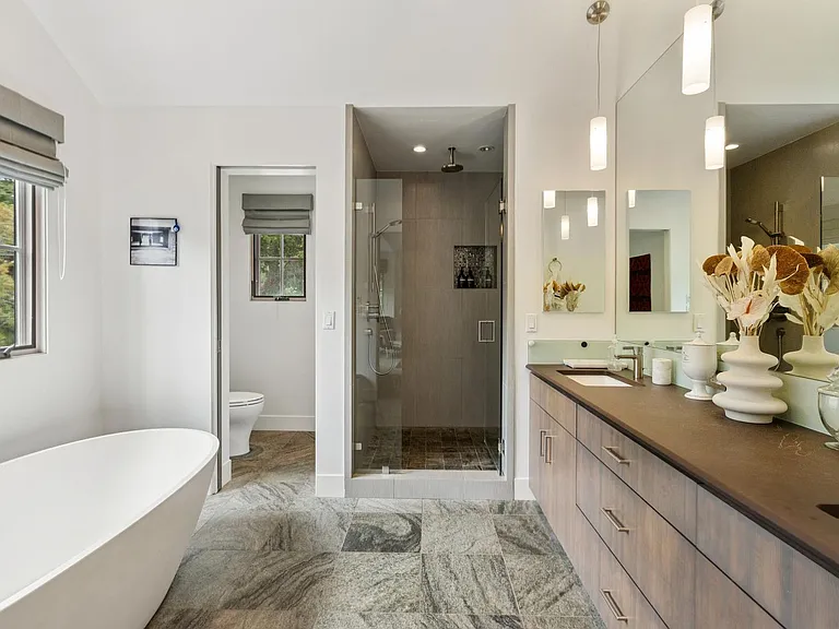 3708 Laguna Ave — Photo 15