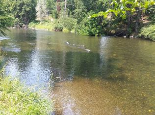 Lomas Rd, Jacksonville, OR 97530