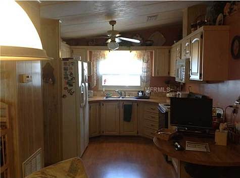4th image of 105 Honeysuckle Dr