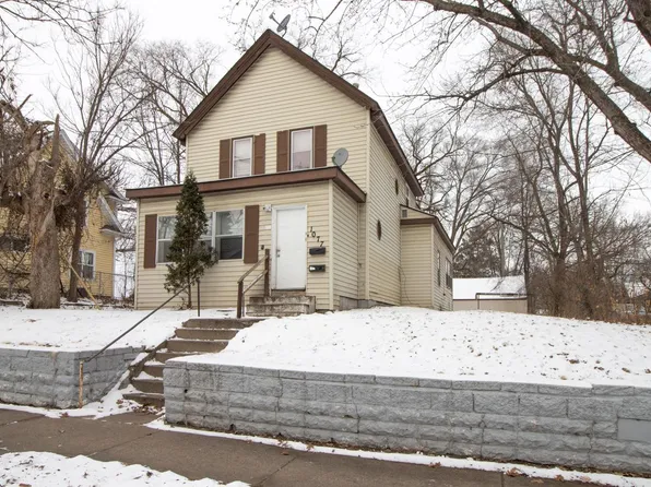1077 Bush Ave, Saint Paul, MN 55106