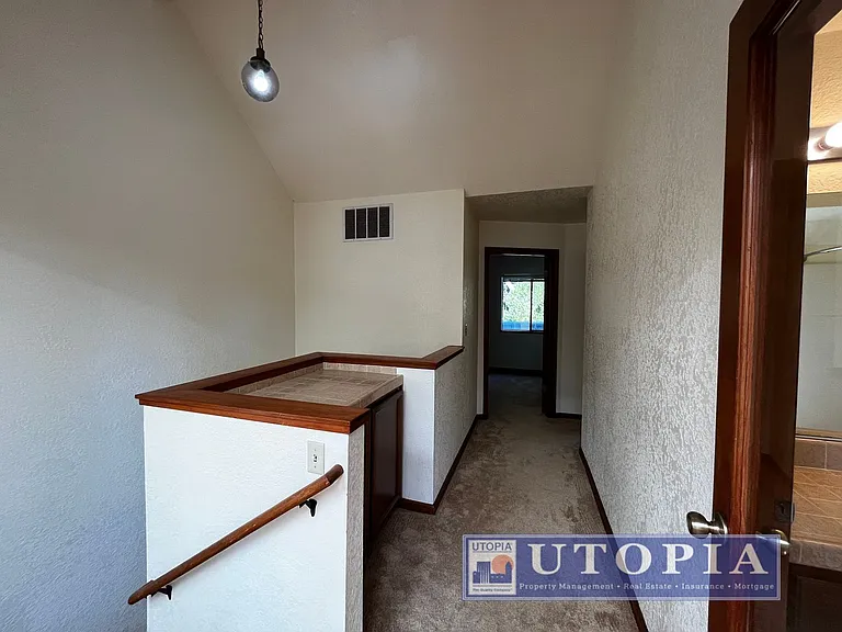 2726 Hampton Ln — Photo 22