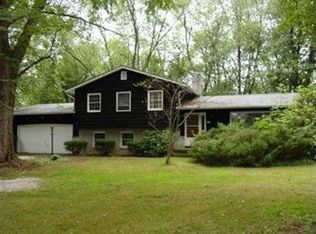 2946 Pickle Rd, Akron, OH 44312