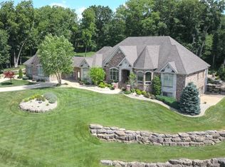 970 Stonecastle Dr, O'Fallon, MO 63366