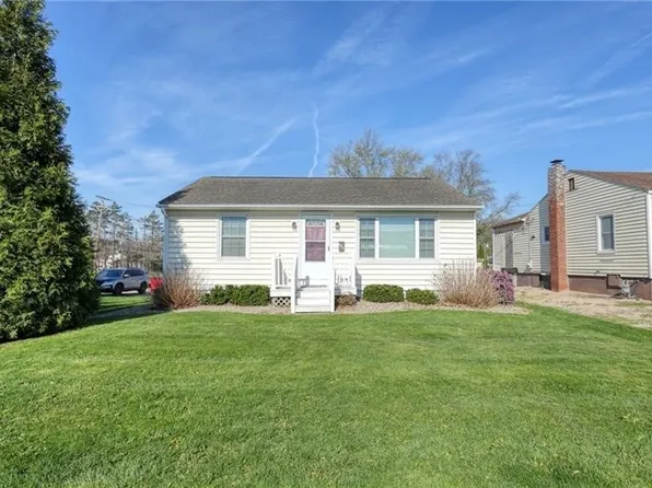 2411 Bell St, Zanesville, OH 43701