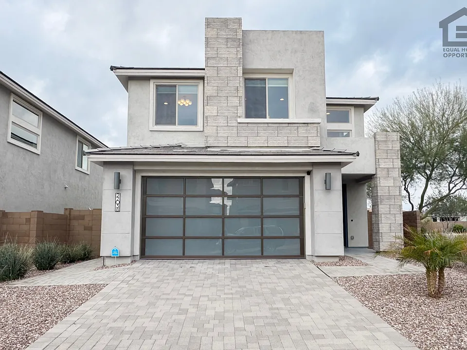 22038 N 28th Pl