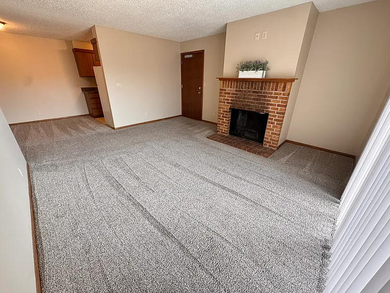 5120 Emerald Dr #13 — Photo 6