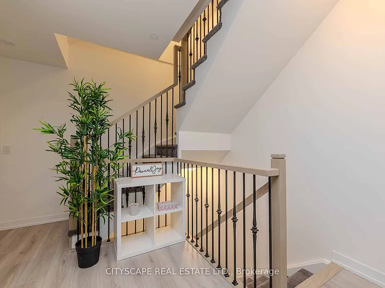 871 Sheppard Ave W #46 — Photo 15